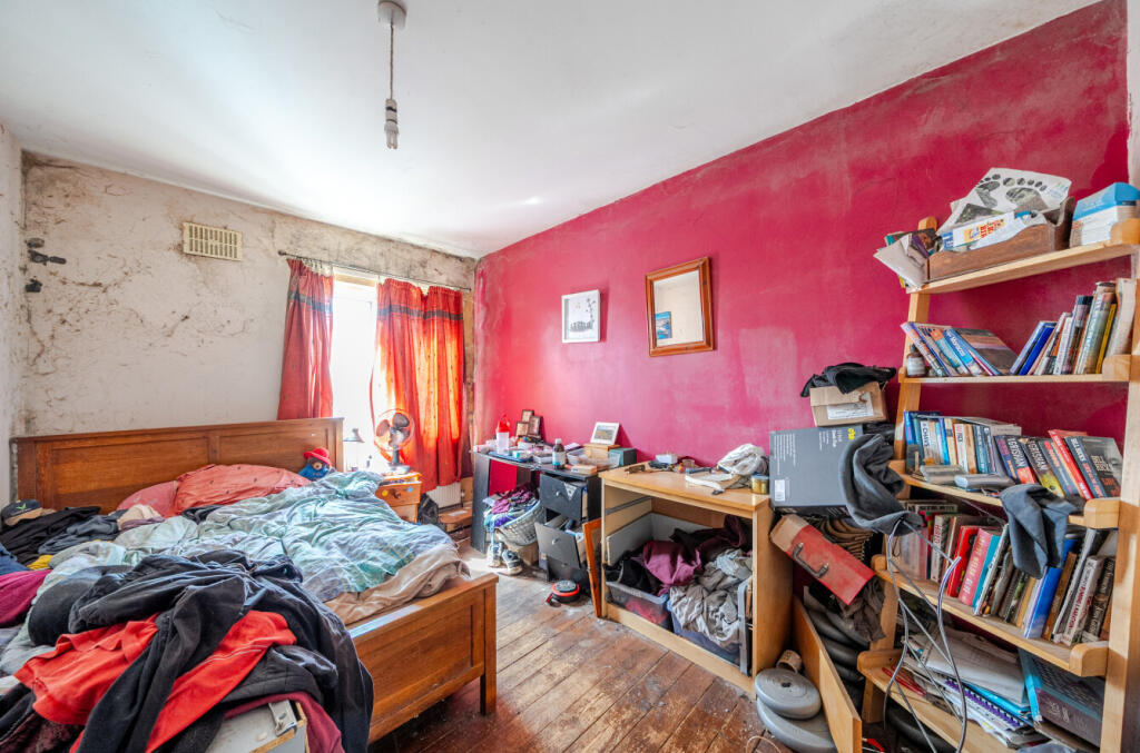 1305154-10-684021...