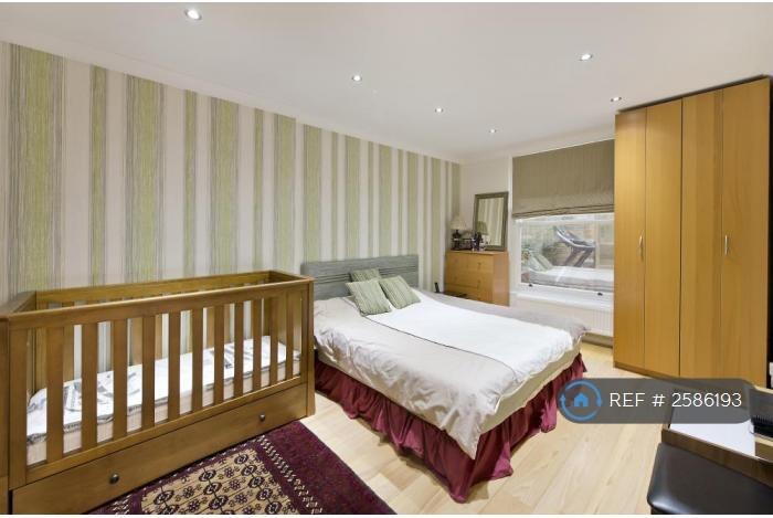 Master Bed 2 With En-Suite