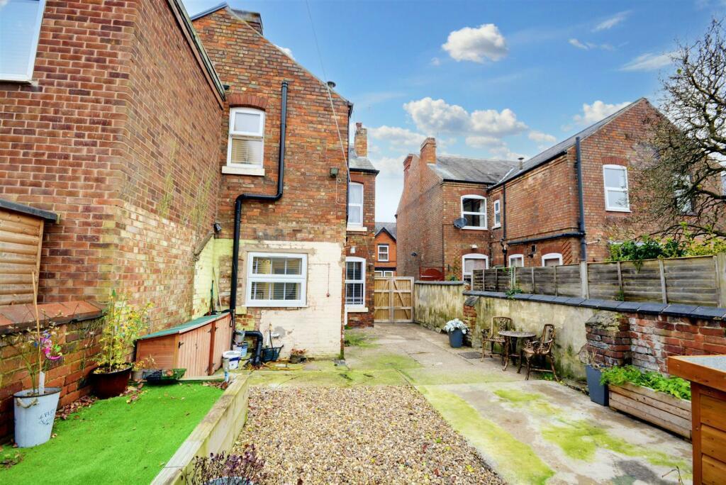 Rear garden.jpeg