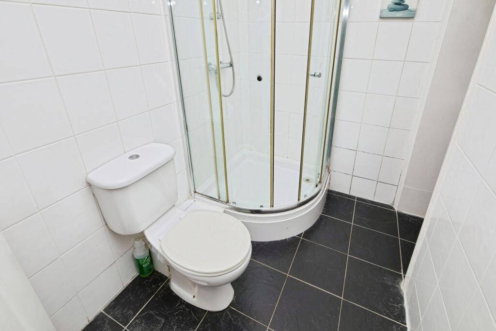 Ff Shower Room