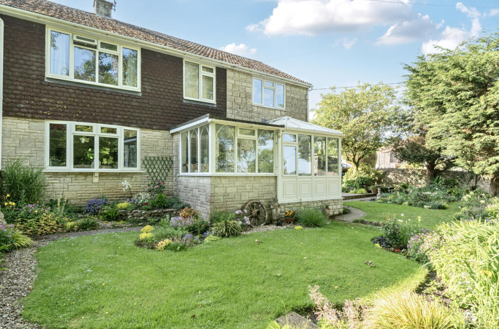 1304258-23-683df9...