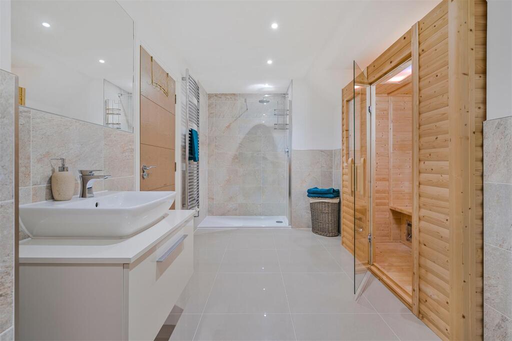 8 Montague Park-27.jpg