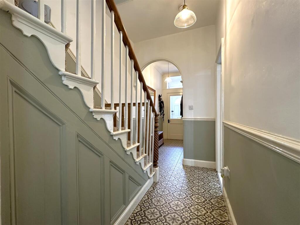 Inviting Reception Hall 959