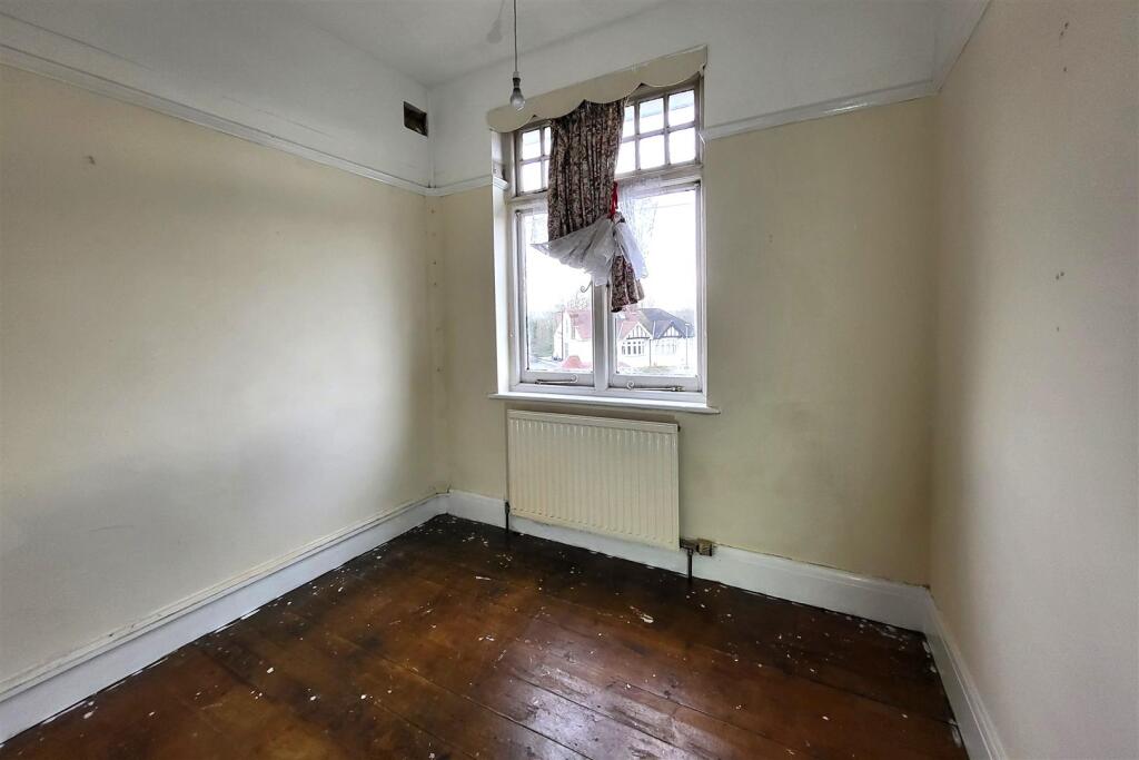 BEDROOM 3:
