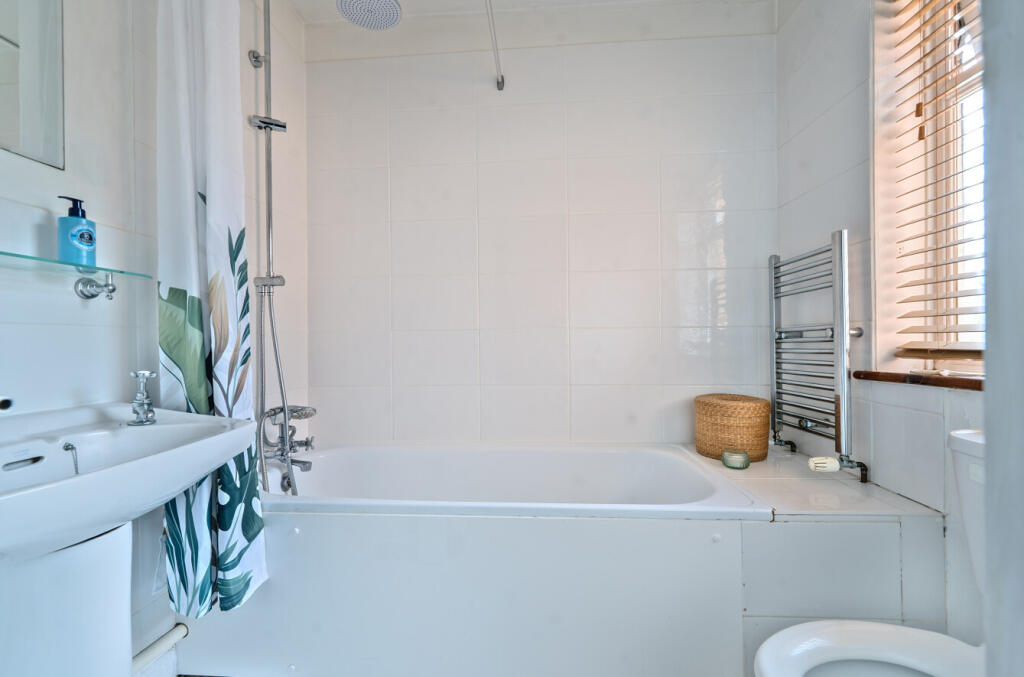 1305724-21-684993...