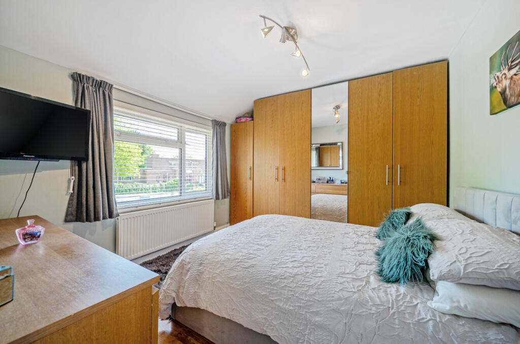 1290256-6-6824bad...