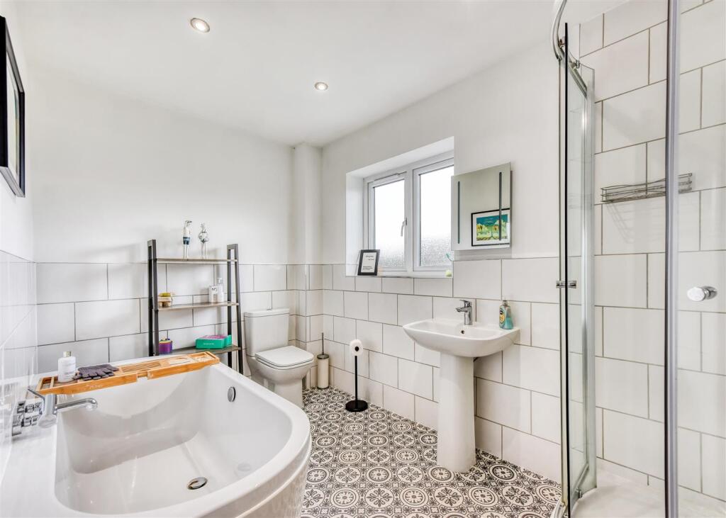 16 Rudge Road-bathroom.jpg