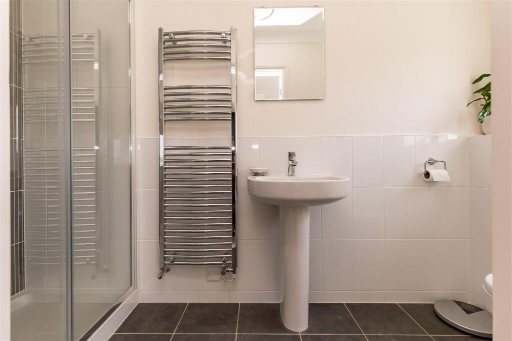 61 Upland Road (21).jpg