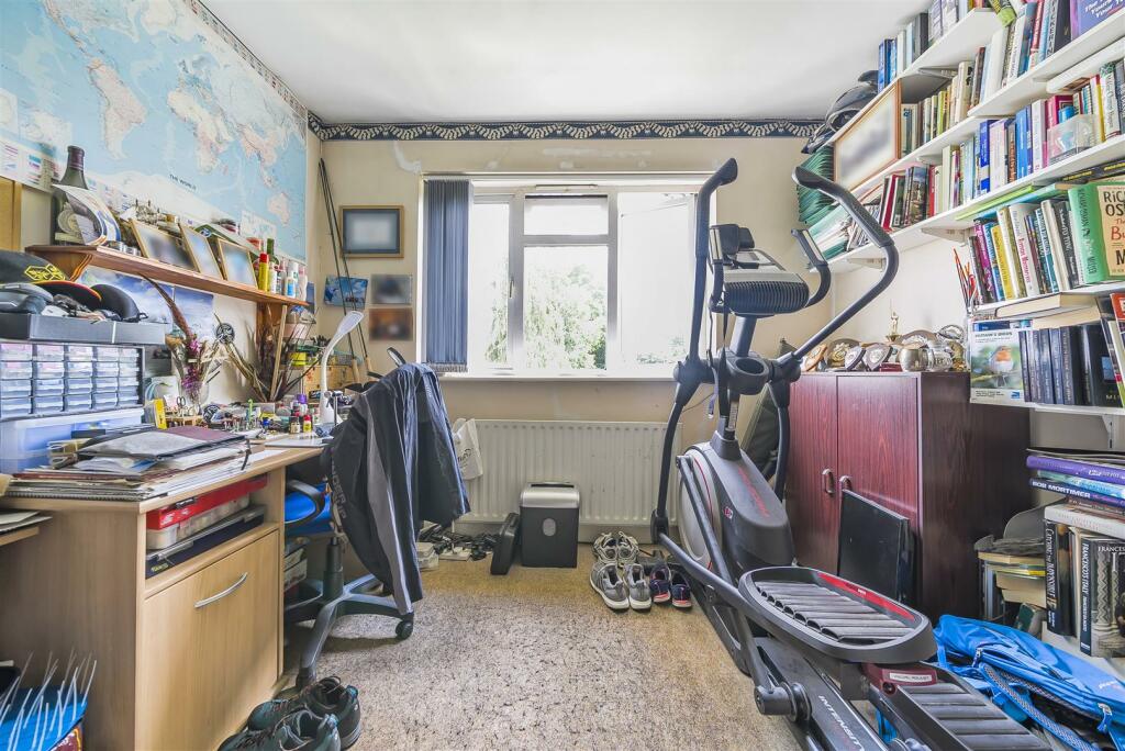 Bedroom 4.jpg