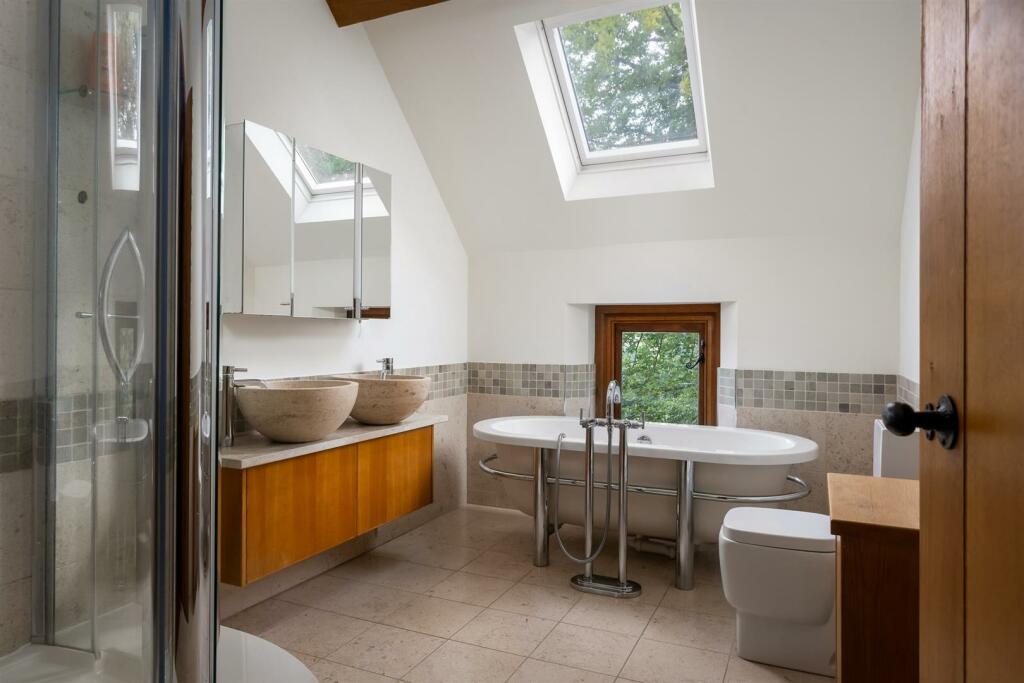 74 - Brecon House - GL53 9NE - Web.jpg