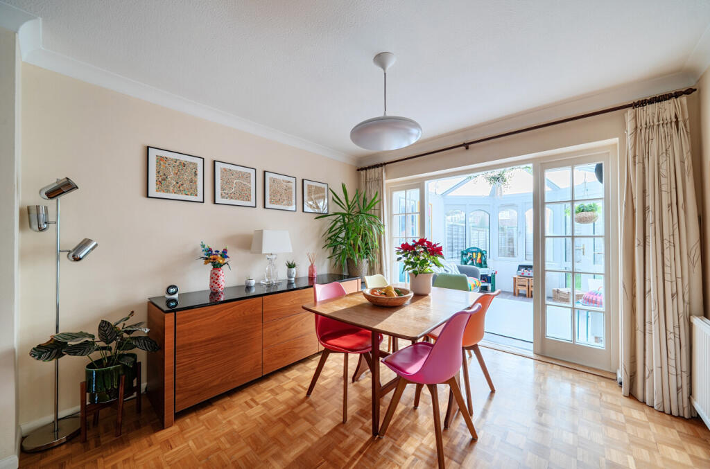 1388482-12-69495a...