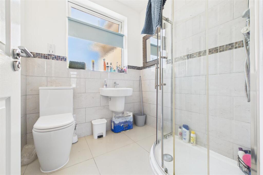 42 Frome Valley Road, Frenchay, Bristol BS16 1HE |