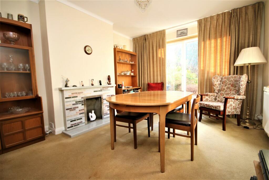 REAR RECEPTION ROOM: