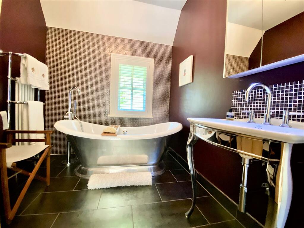 Family bathroom edit.jpg