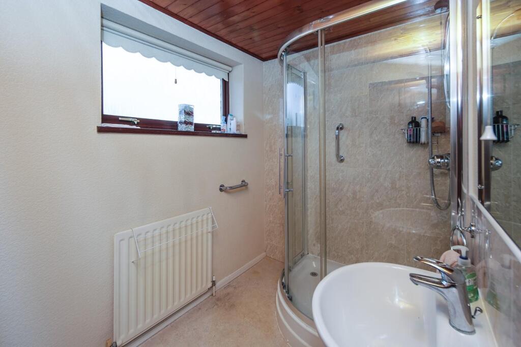 4 Brunel Close Cv31-10.jpg