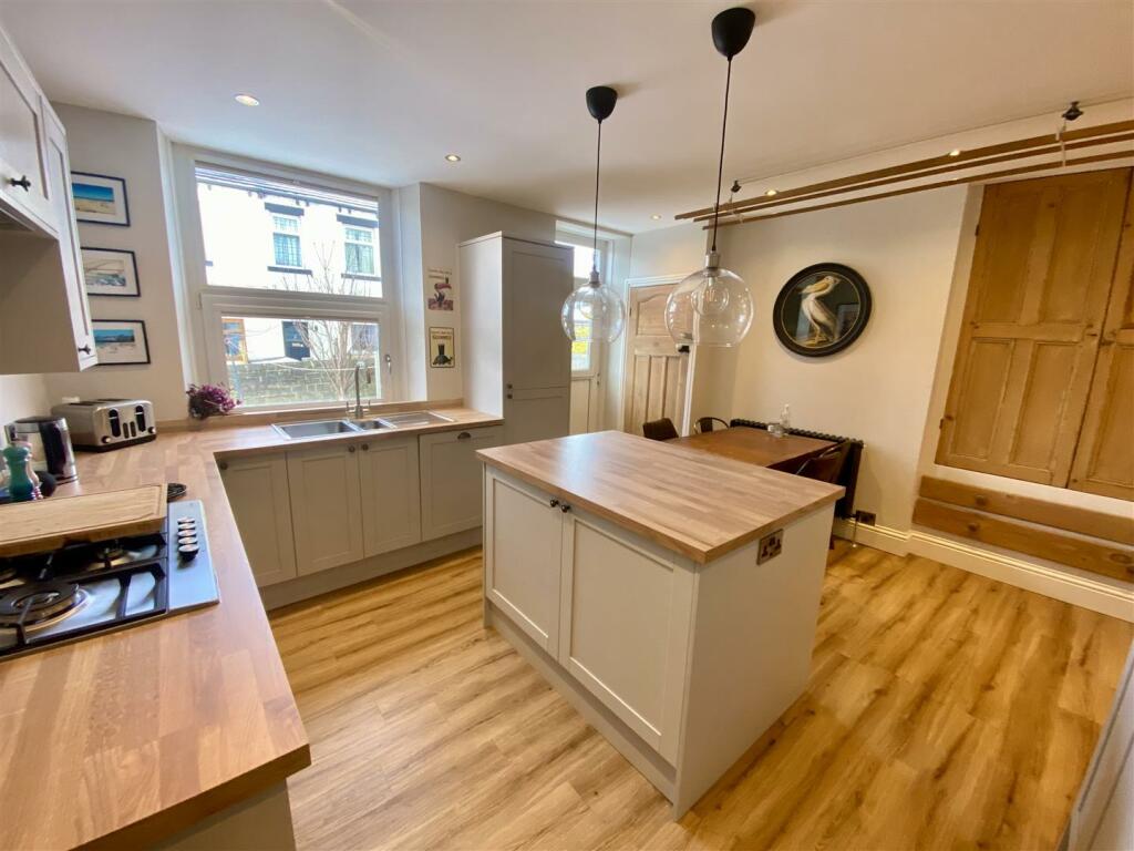 Bramleys Estate Agents - Chapel Street - Mirfield 