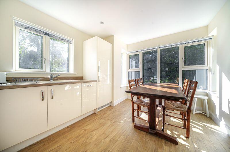Kitchen-diner with built-in appliances