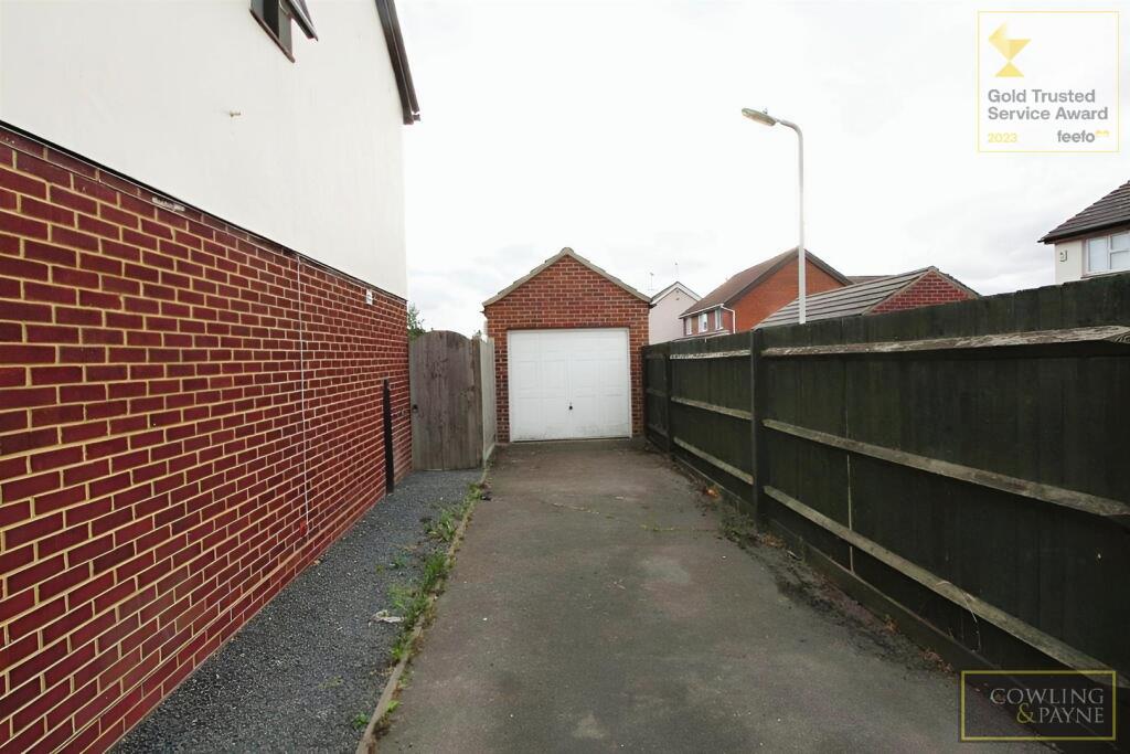 Detached Garage &amp; Drive
