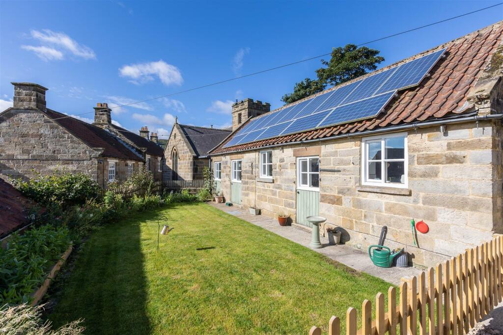 Breck House Farm Bungalow External-2.jpg