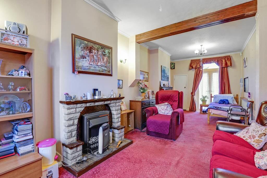 06-11c6JHHGLL - 1...