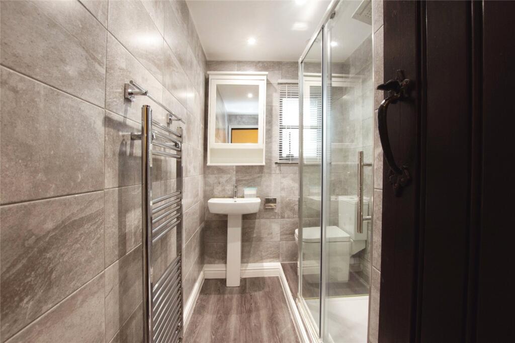 Ensuite