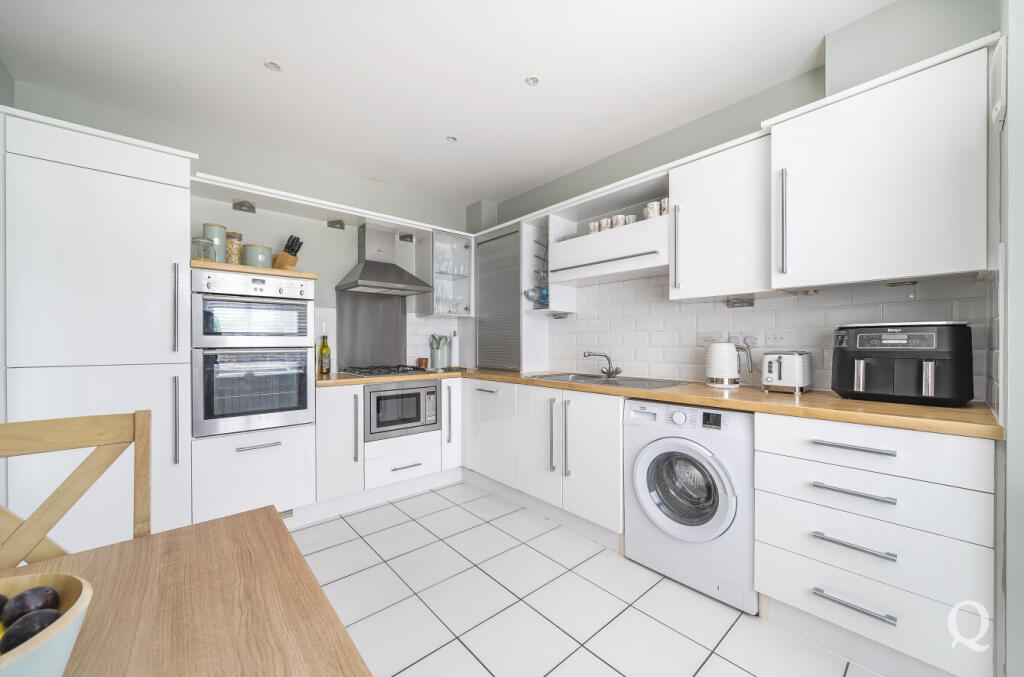 7f77881a-8b12-423...