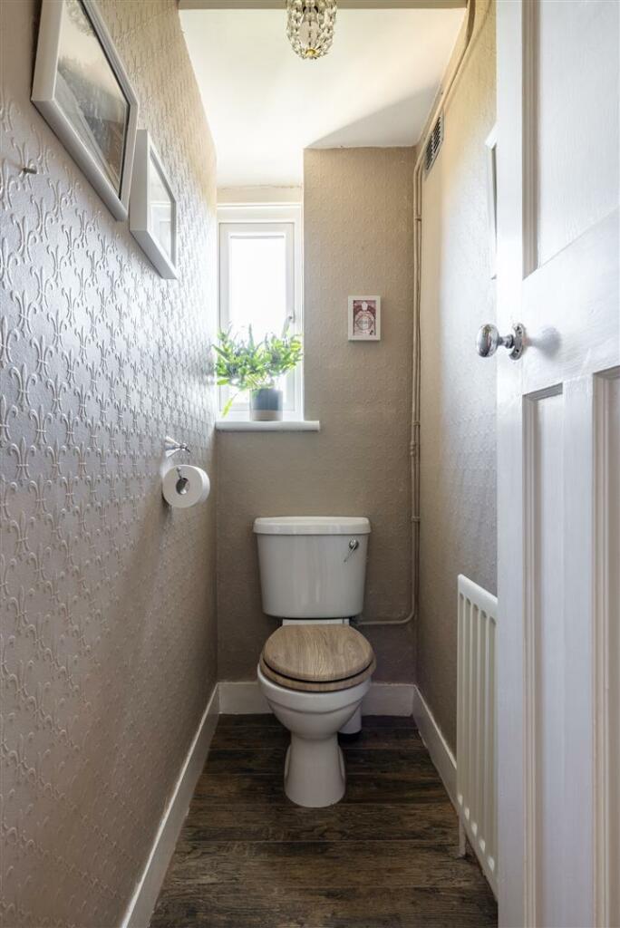 Richmond Crescent, E4