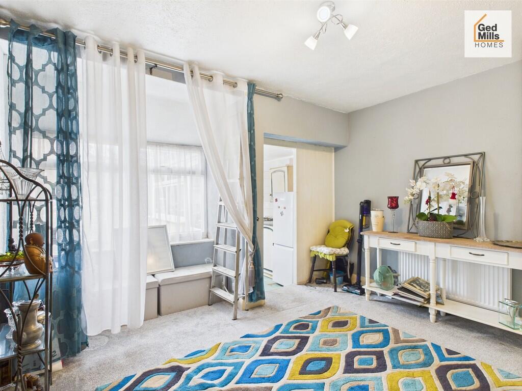 CAM04261G0-PR0042...