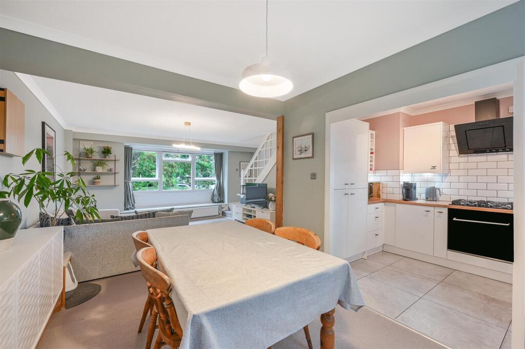 TREEMOUNT COURT, 9 (6).jpg