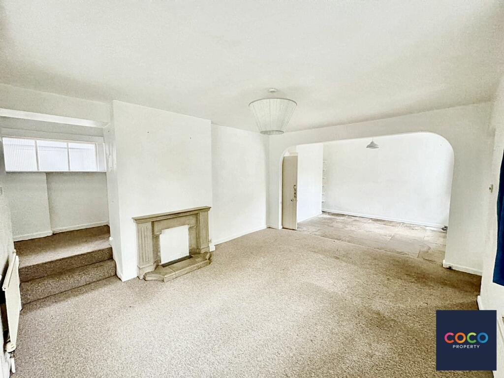 Sitting/Dining Room