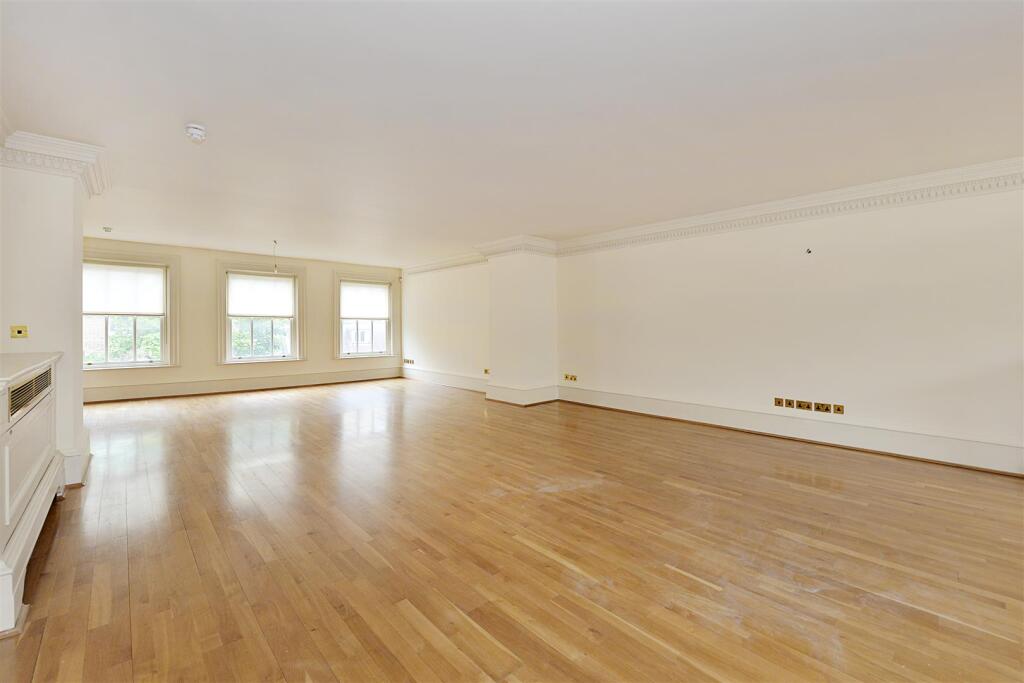 G-1-Eaton-Square (9).JPG