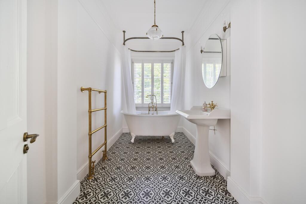 1336004-3-6899e7f...