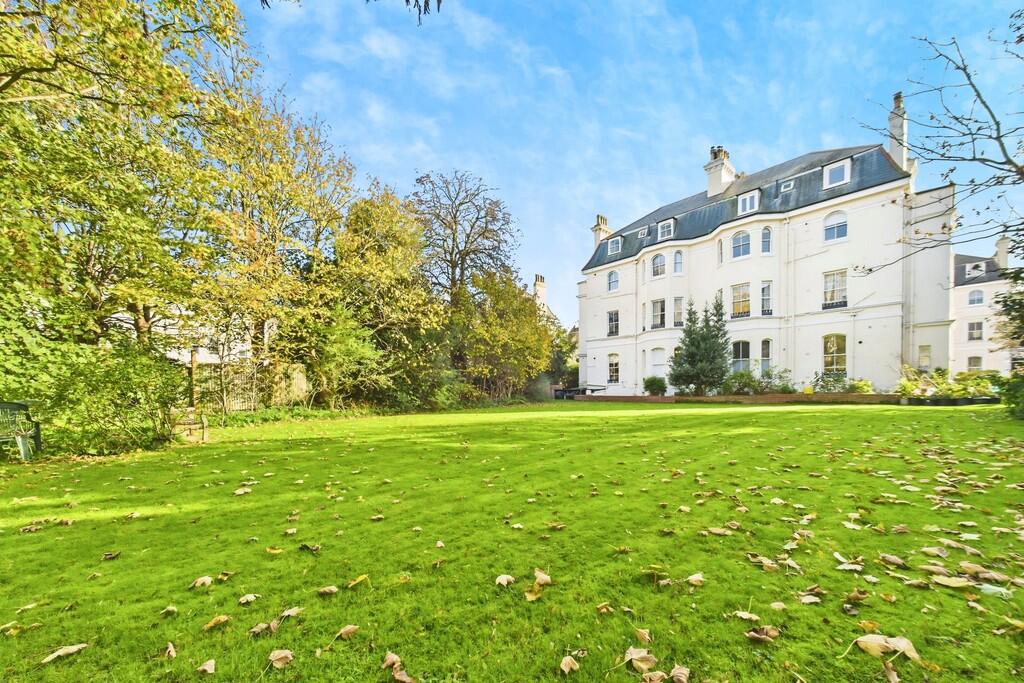 f754ca9d-CAM01085...