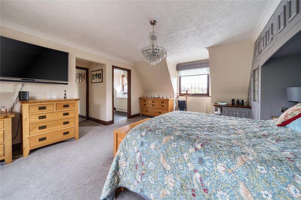 Masted Bedroom