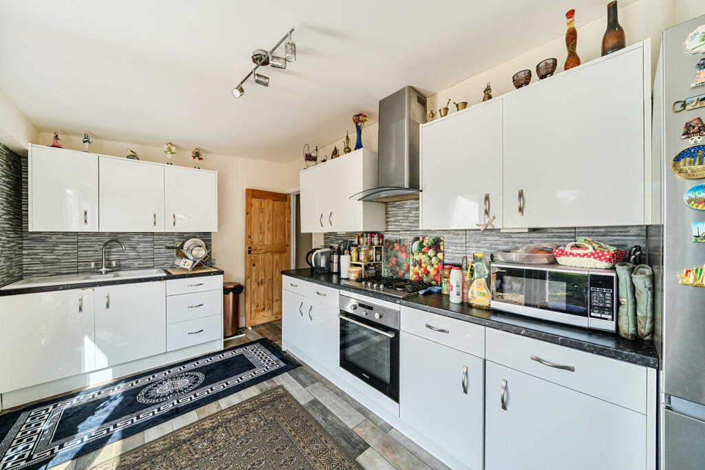 1354372-8-68c2a47...