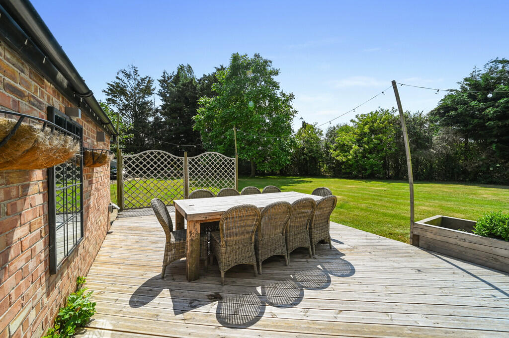 PT-FC(COL)-PondFa...