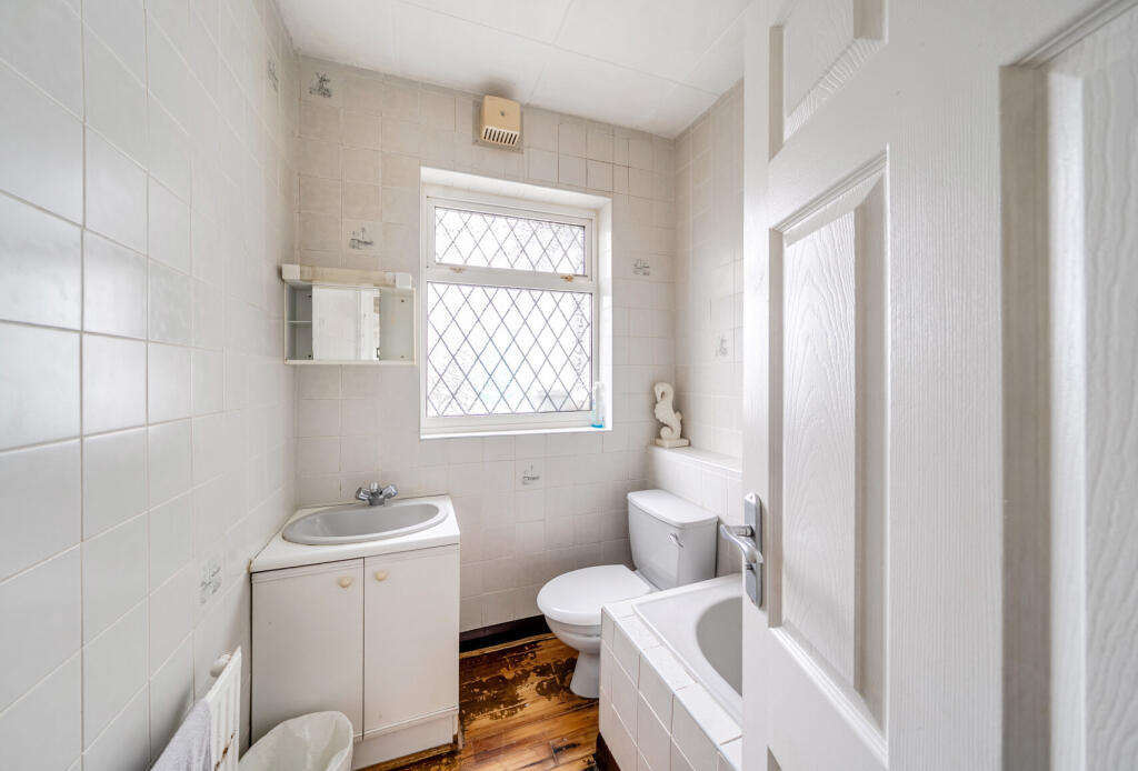 1364843-15-68e655...