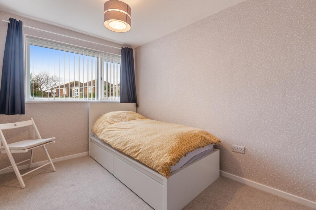 A14 - 1A Silverbridge Close Paignton - 250113