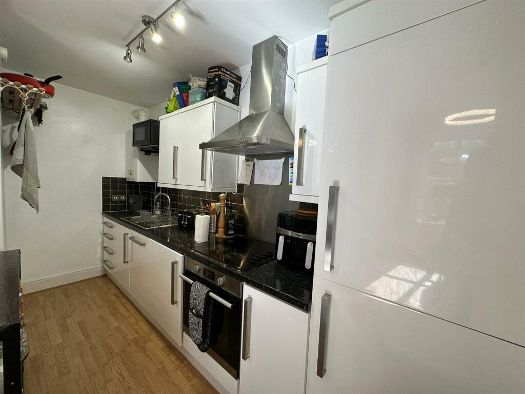 Kitchen 23.jpg