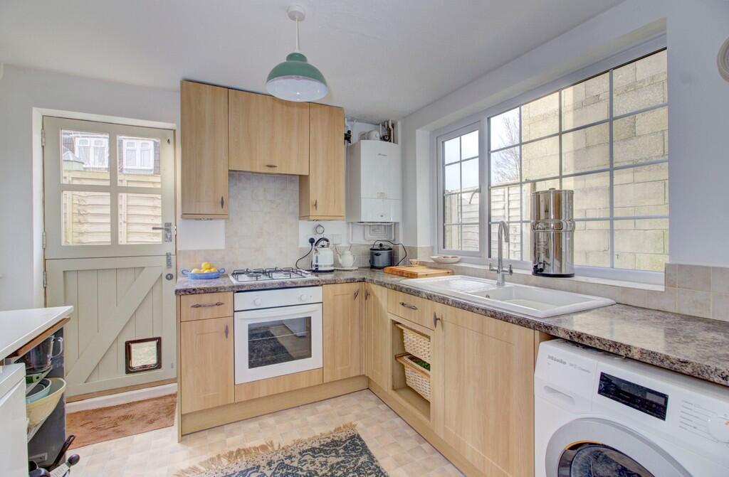 86 corsham rd1