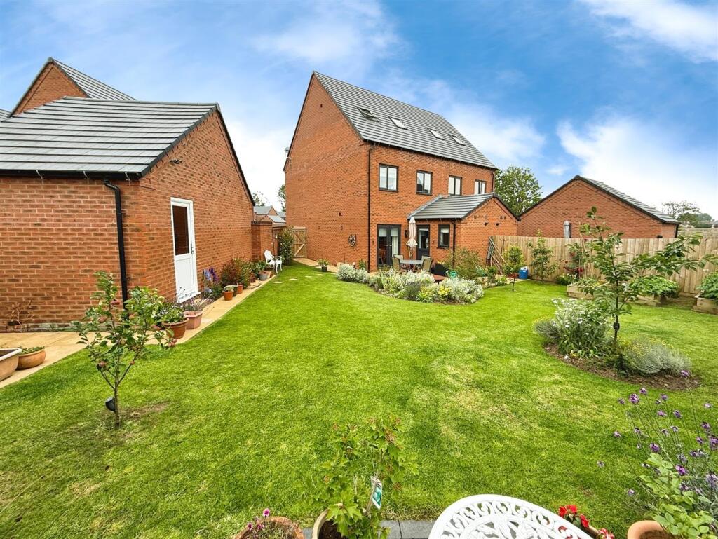 Garden &amp; Rear Elevation