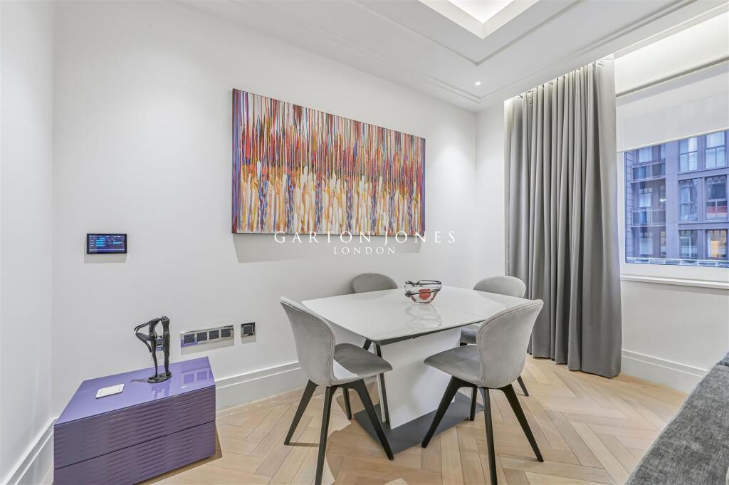 Dining Area.jpg