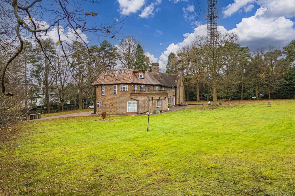 Duplext Flat, Greena