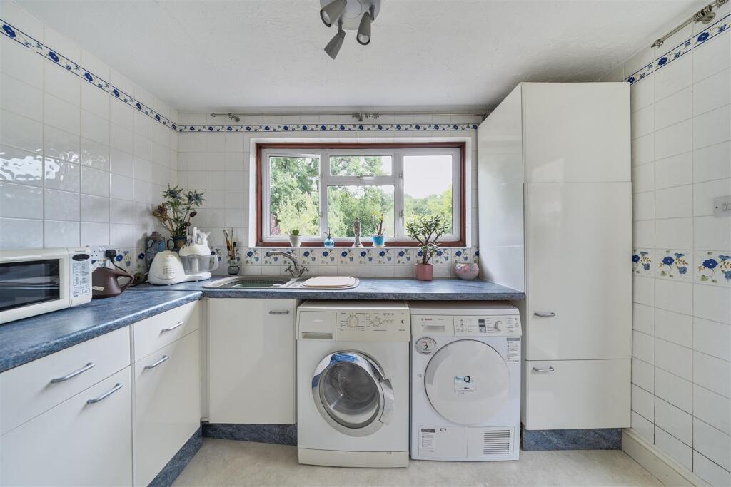 Links Way - Utility.jpg