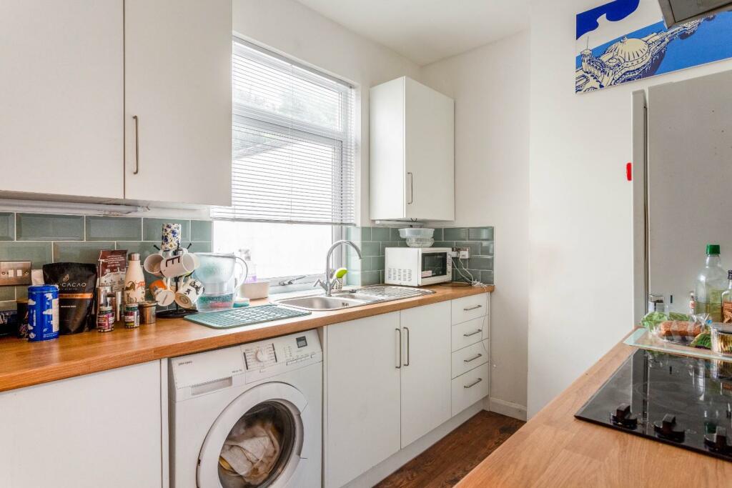 Kitchen (2).jpg