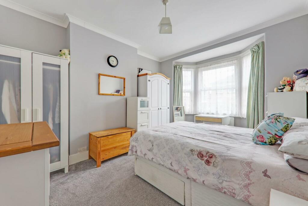 09-f90cJHPropWpen - 39 Green Lane - 25-medium.jpg