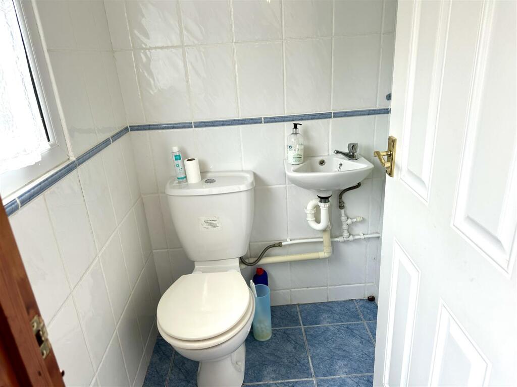 CLOAKROOM/WC