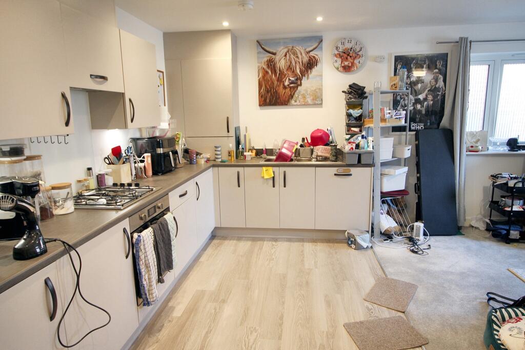 20250329140042_09_8w2bY