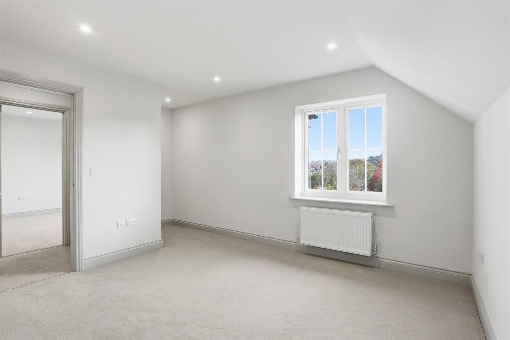 1578342896 - 5 Amberwood Grove -40.jpg