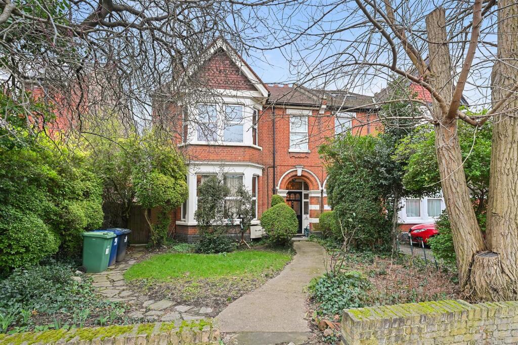 AR - GFF, Twyford Avenue3.JPG